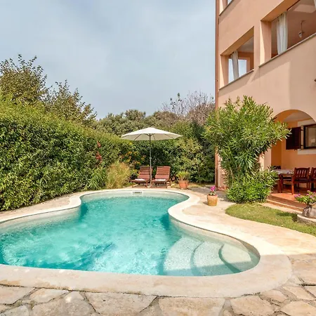 Cozy In With Wifi Apartament Pula